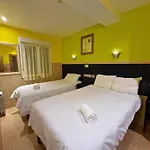 Izar Bat - Auto Check-in 招待所 圣塞瓦斯蒂安