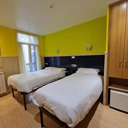 Izar Bat * San Sebastián