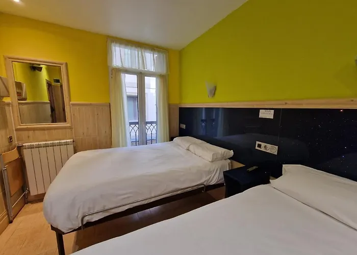 Izar Bat - Auto Check-in Гостевой дом