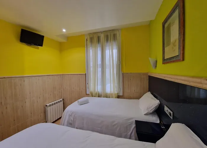 Izar Bat - Auto Check-in Pensjonat *