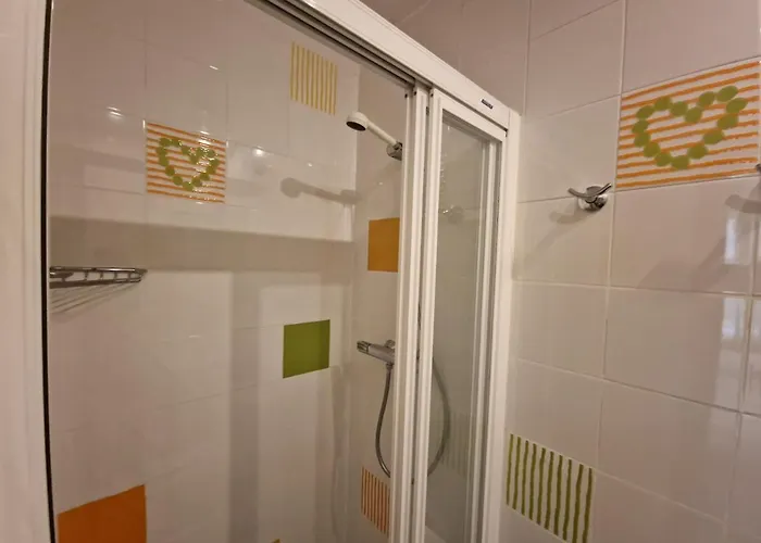 Izar Bat - Auto Check-in San Sebastián