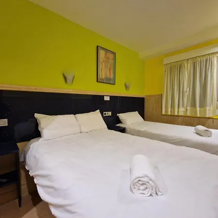 Guest house Izar Bat *