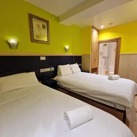 ゲストハウス Izar Bat